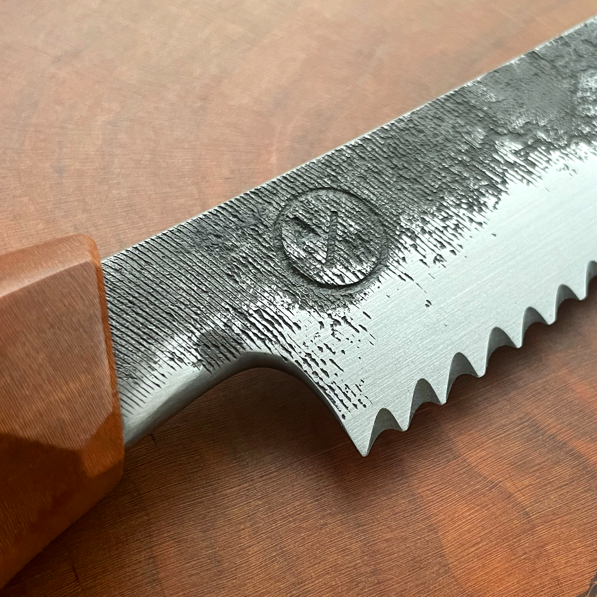 10" BREAD KNIFE