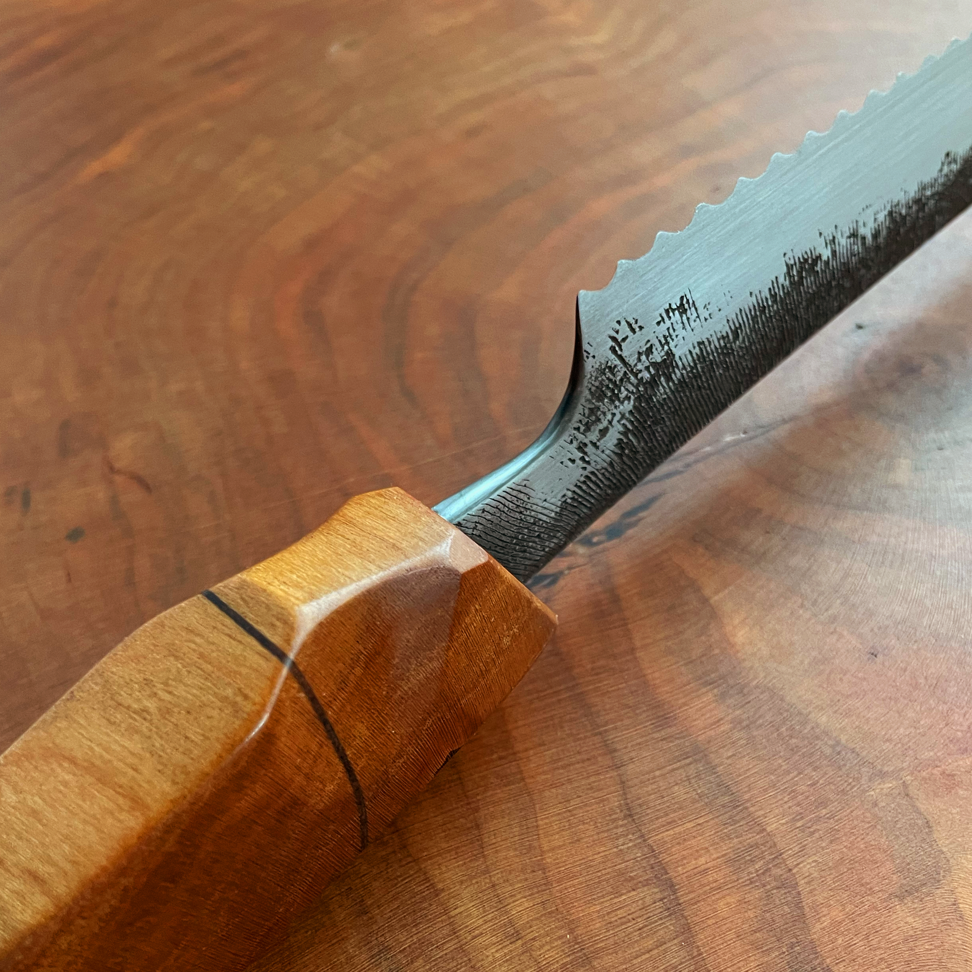 10" BREAD KNIFE